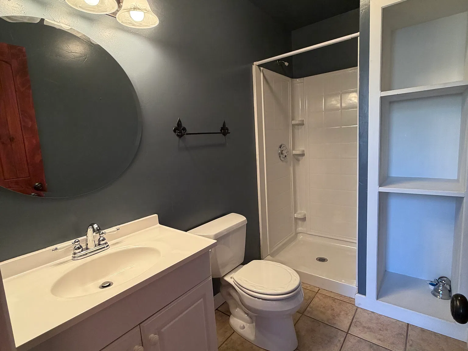 3 bed, 1872 sqft, $3,000 — Photo 2