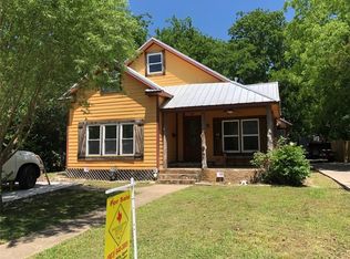 316 W 6th St, Bonham, TX 75418
