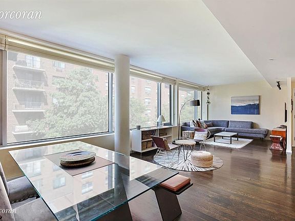 4th image of 425 W 53rd St APT 412