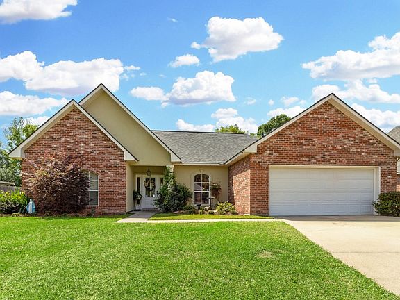 3rd image of 8026 Versailles Ave