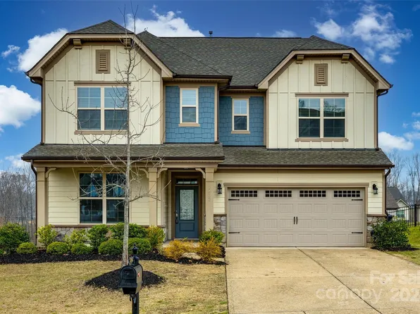 17432 Austins Creek Dr, Charlotte, NC 28278