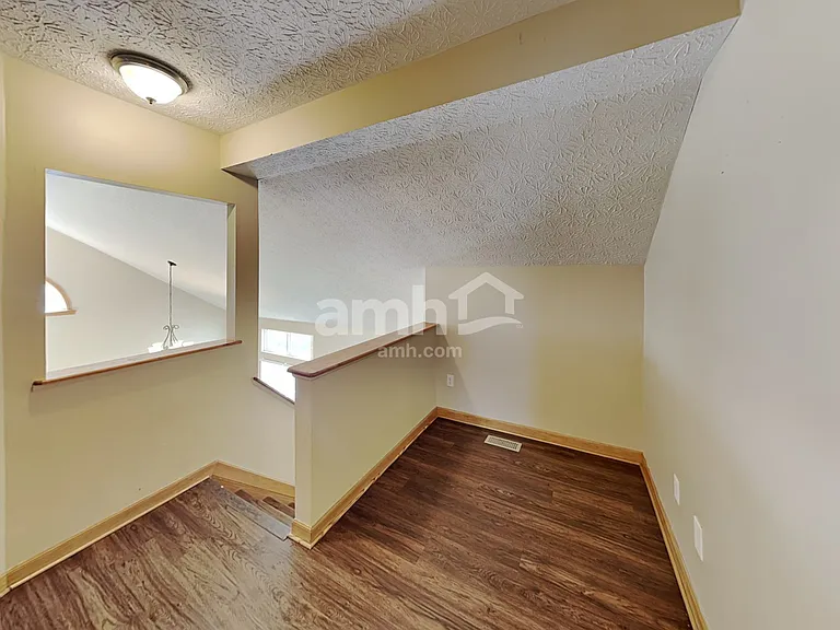 808 Gascony Dr — Photo 9