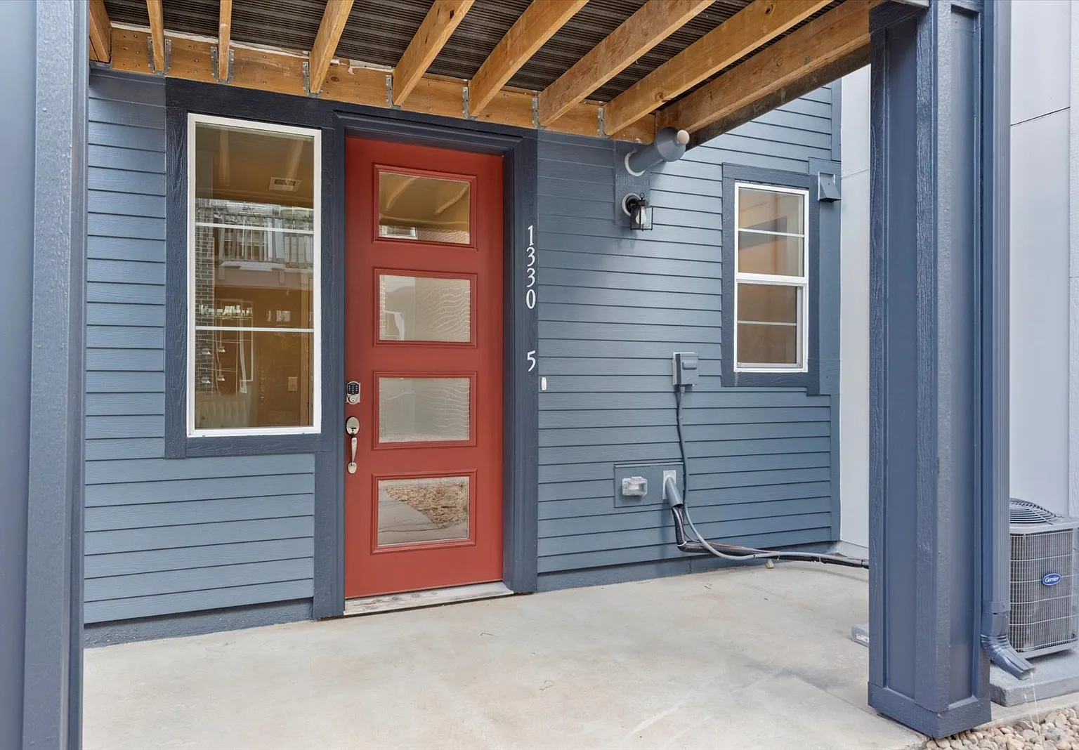 1330 HOYT ST - 5 — Photo 4