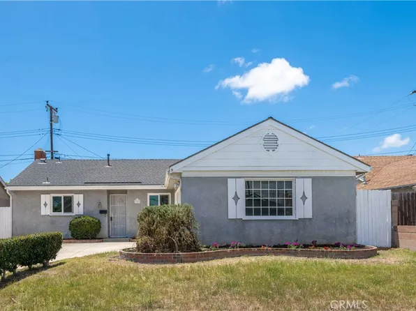 17081 Kampen Ln, Huntington Beach, CA 92647