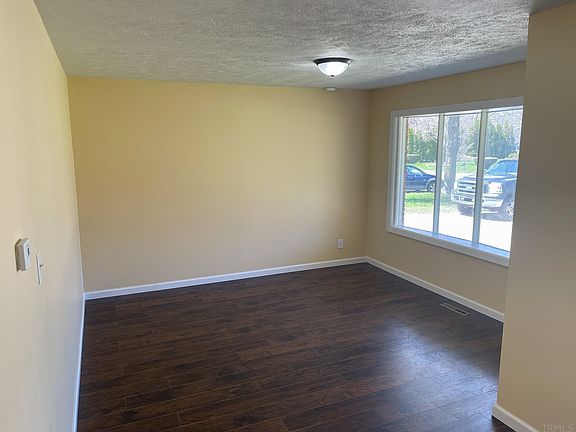 3rd image of 24676 Minuteman Dr