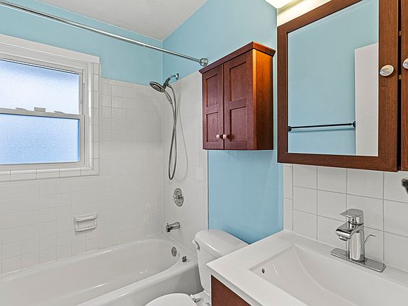 5th image of 7010 Vanderbilt Dr