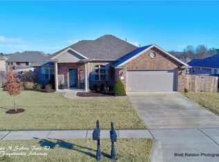 360 N Sabine Pass Rd, Fayetteville, AR 72704