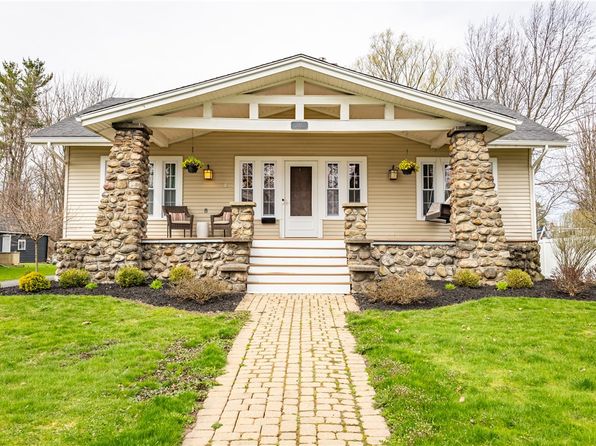 512 Davis Ave, Medina, NY 14103