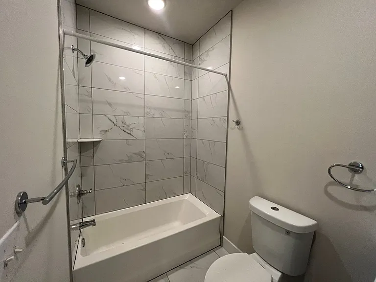 Brand New Luxury Apartments — Photo 14