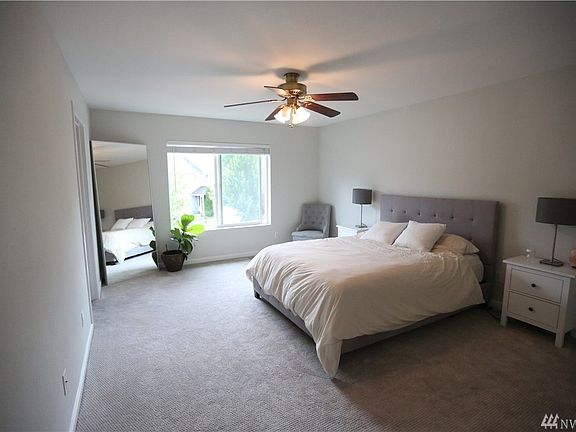 4th image of 18525 98th Ave E