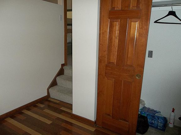 5th image of 408 W Saint Clair Avenue # Second Floor