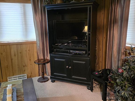 4th image of 323 Garber St