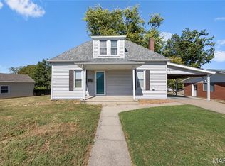 516 E Ste Maries St, Perryville, MO 63775