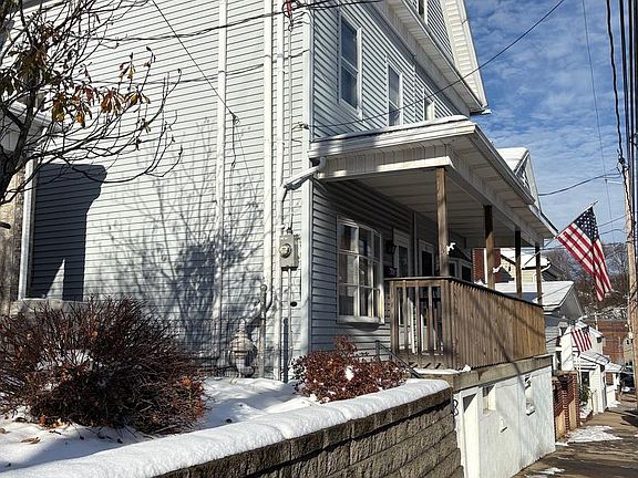 3rd image of 203 Haven St
