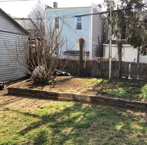 2nd image of 2444 Barnes Ave