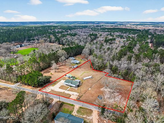 2nd image of 121 Lavelle Odom Rd