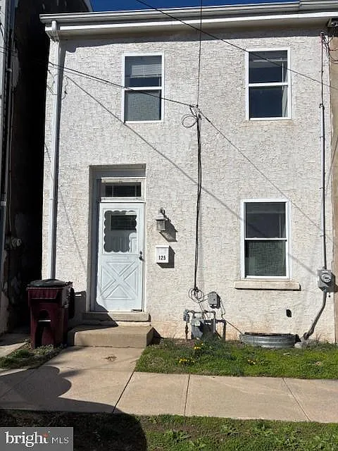 125 W 2nd St photo 1