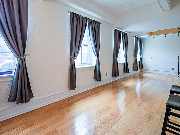 3rd image of 2400 Baynard Blvd APT 3