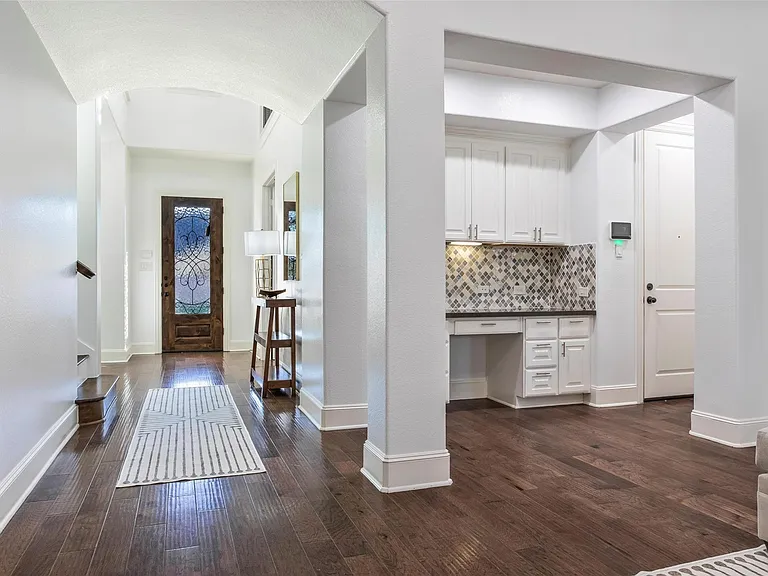 29110 Davenport Dr — Photo 3