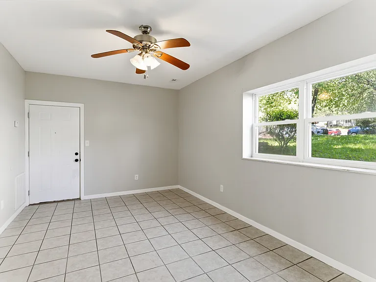 Golf View Apartments — Photo 13