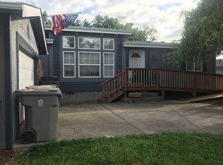 665 Dempsey St, Harrisburg, OR 97446