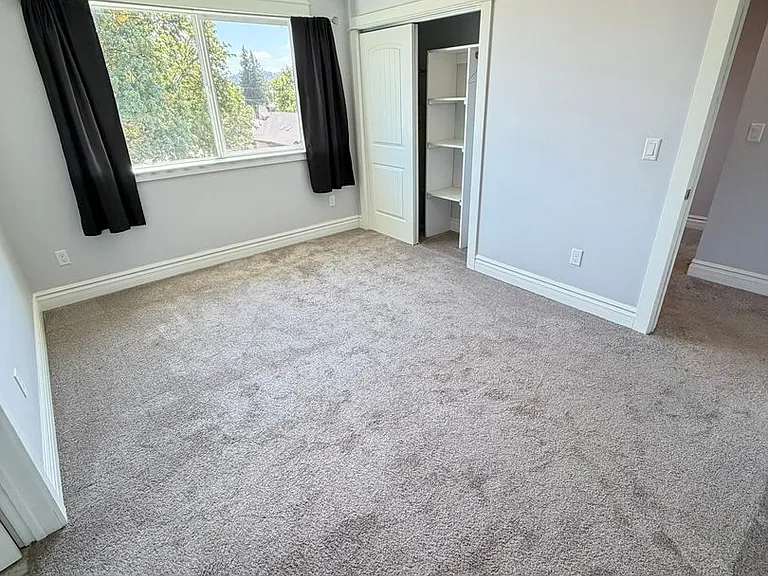 103 W Bishop Way — Photo 30