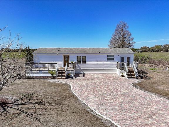 2nd image of 2431 SW Brewer Ave