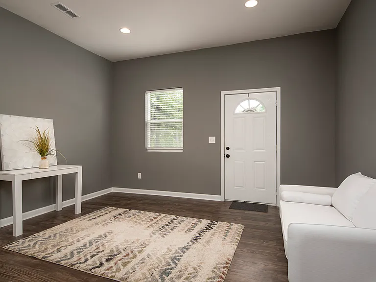 1408 Culbertson Ave — Photo 9