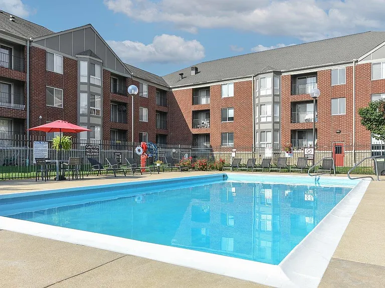 Pointe at Saint Joseph Apartment Homes — Photo 11
