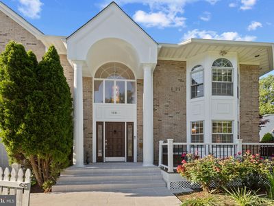 5601 Southwick St, Bethesda, MD, 20817