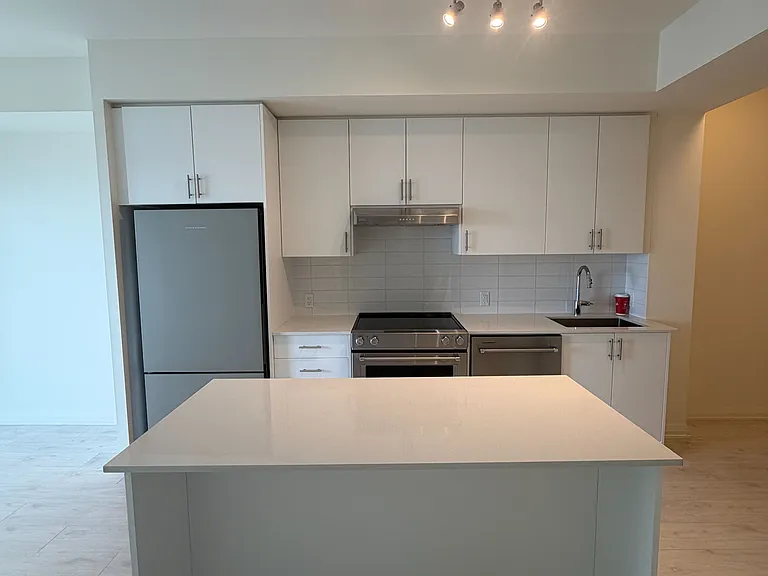 8960 Jane St #1201 — Photo 8