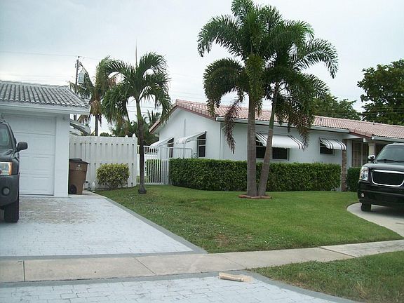 3rd image of 309 SE 8th Ave