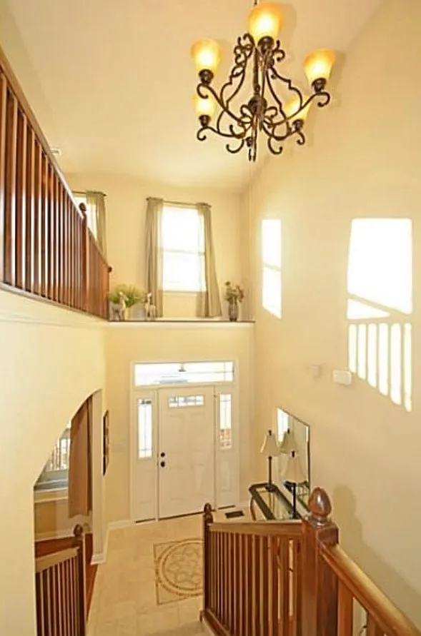 5 bed, 3.5 bath, 4200 sqft, $2,800 — Photo 3