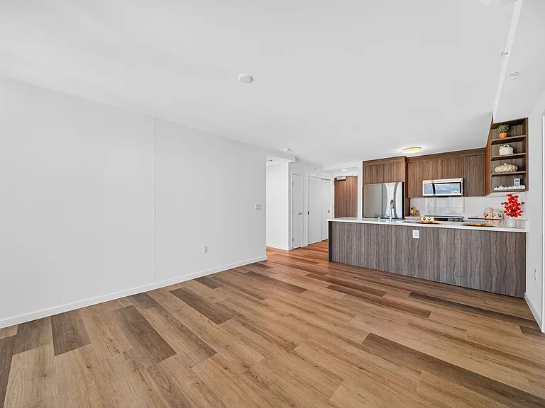 1515 Liona St #2002 — Photo 6