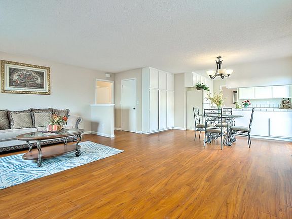 5th image of 2873 Glen Ascot Way