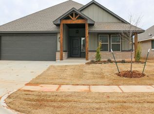 12421 Dolche Vita Dr, Yukon, OK 73099