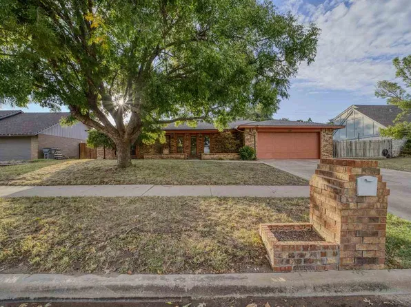 1124 NW 75th St, Lawton, OK 73505