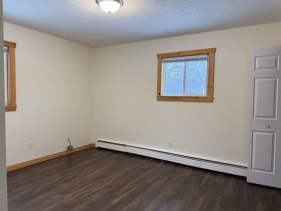 4th image of 603 2nd Ave W