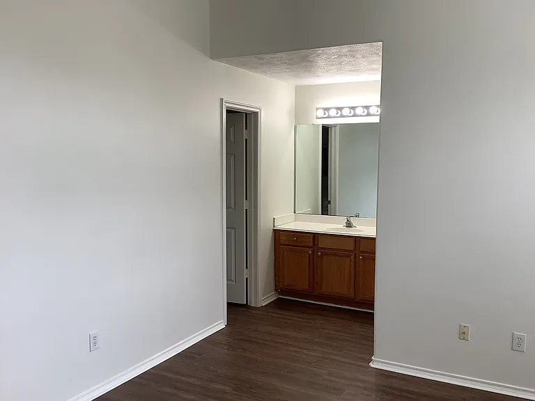 3340 Zubin Ln — Photo 17