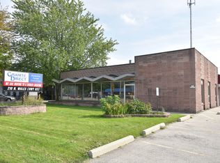 S31W24651 Sunset Dr, Waukesha, WI 53189