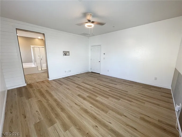 7035 Denio Island St — Photo 24