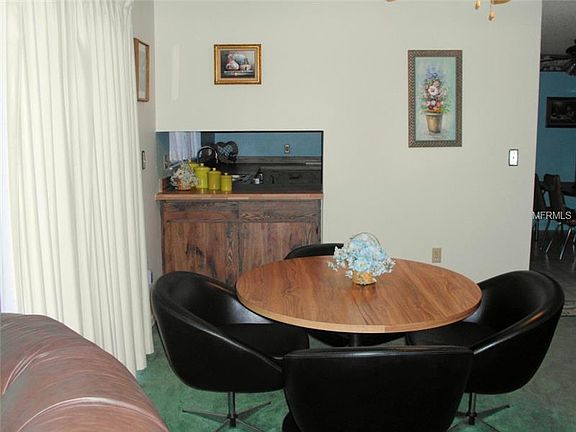 4th image of 423 Hunter Cir