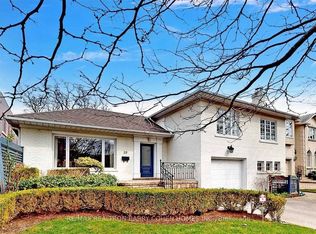 29 Glen Rush Blvd, Toronto, ON M5N 2T4