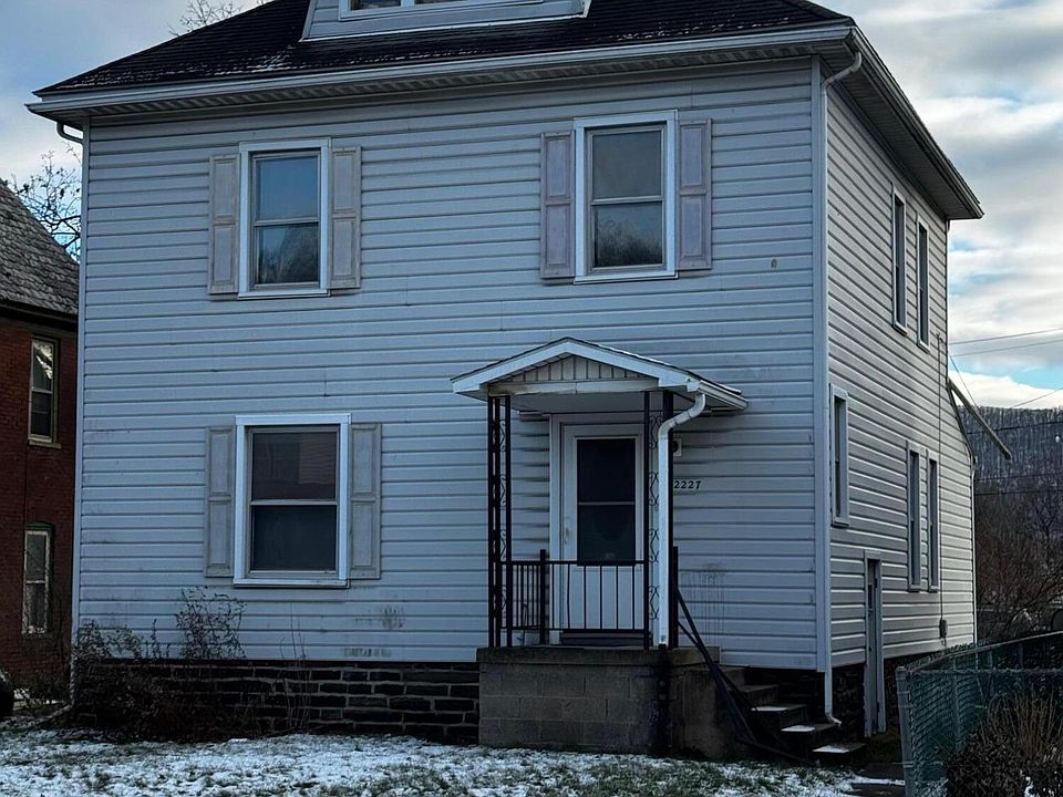 1st image of 2227 W 4th St