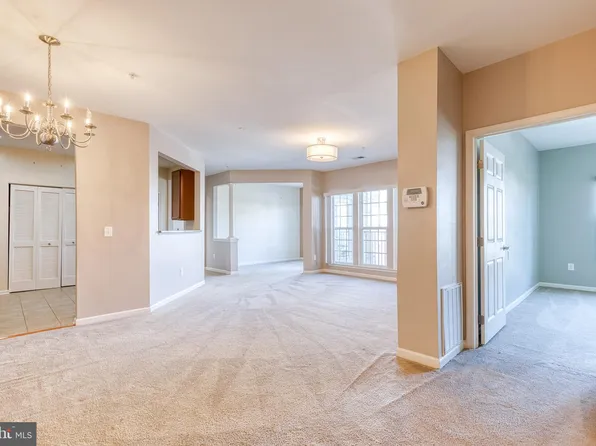 7559 Stoney Run Dr Unit 204, Hanover, MD 21076