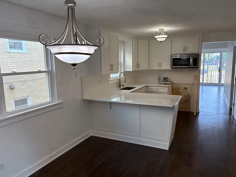7946 W Addison St #2 — Photo 9