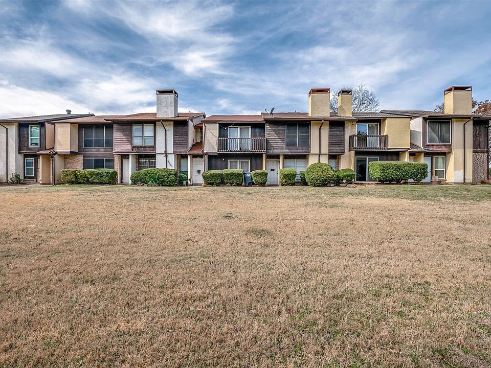 1st image of 226 Rolling Hills Pl