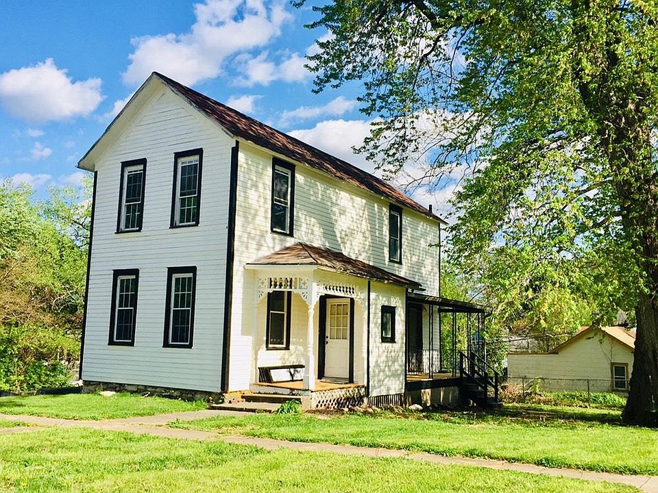 1st image of 529 Olive St