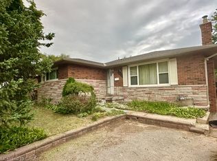 2428 Eileen Dr, Burlington, ON L7R 1M8
