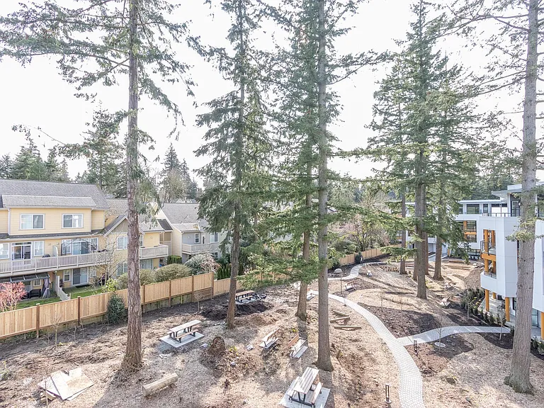 2635 King George Blvd #441 — Photo 40